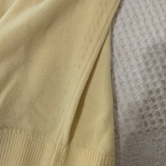 Vintage Small Butter Yellow Sweater - Picture 5 of 5